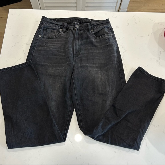 American Eagle Straight Mom Jeans - Picture 5 of 6